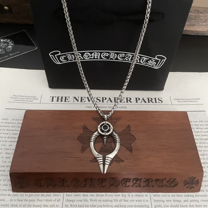 Ch**me He**ts necklaces